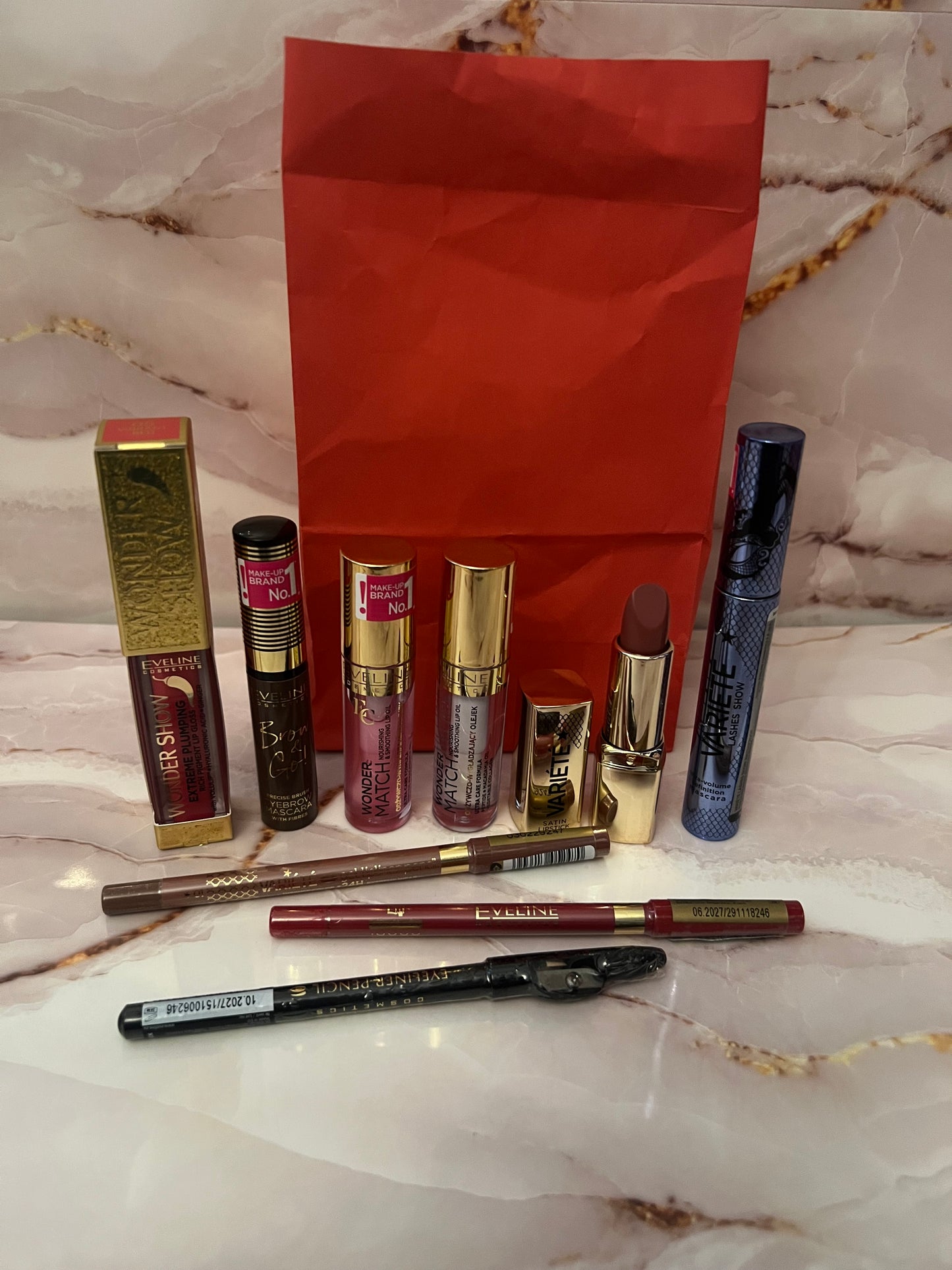 ⭐️💄 Mistery Bag 9 Prodotti Make-up Eveline Cosmetics💄⭐️