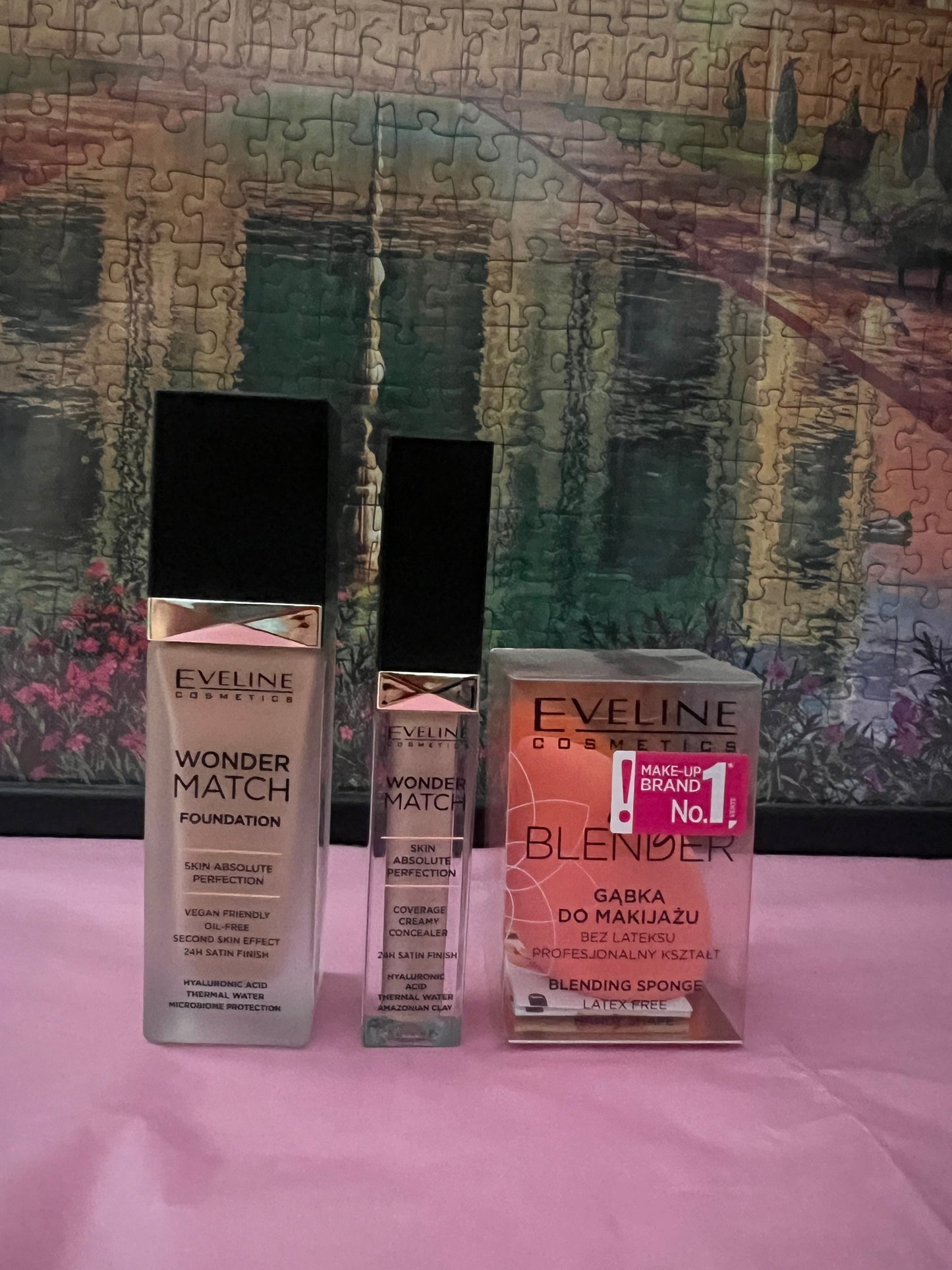 1 Fondotinta + 1 Correttore + Regalo Spugna Trucco Eveline