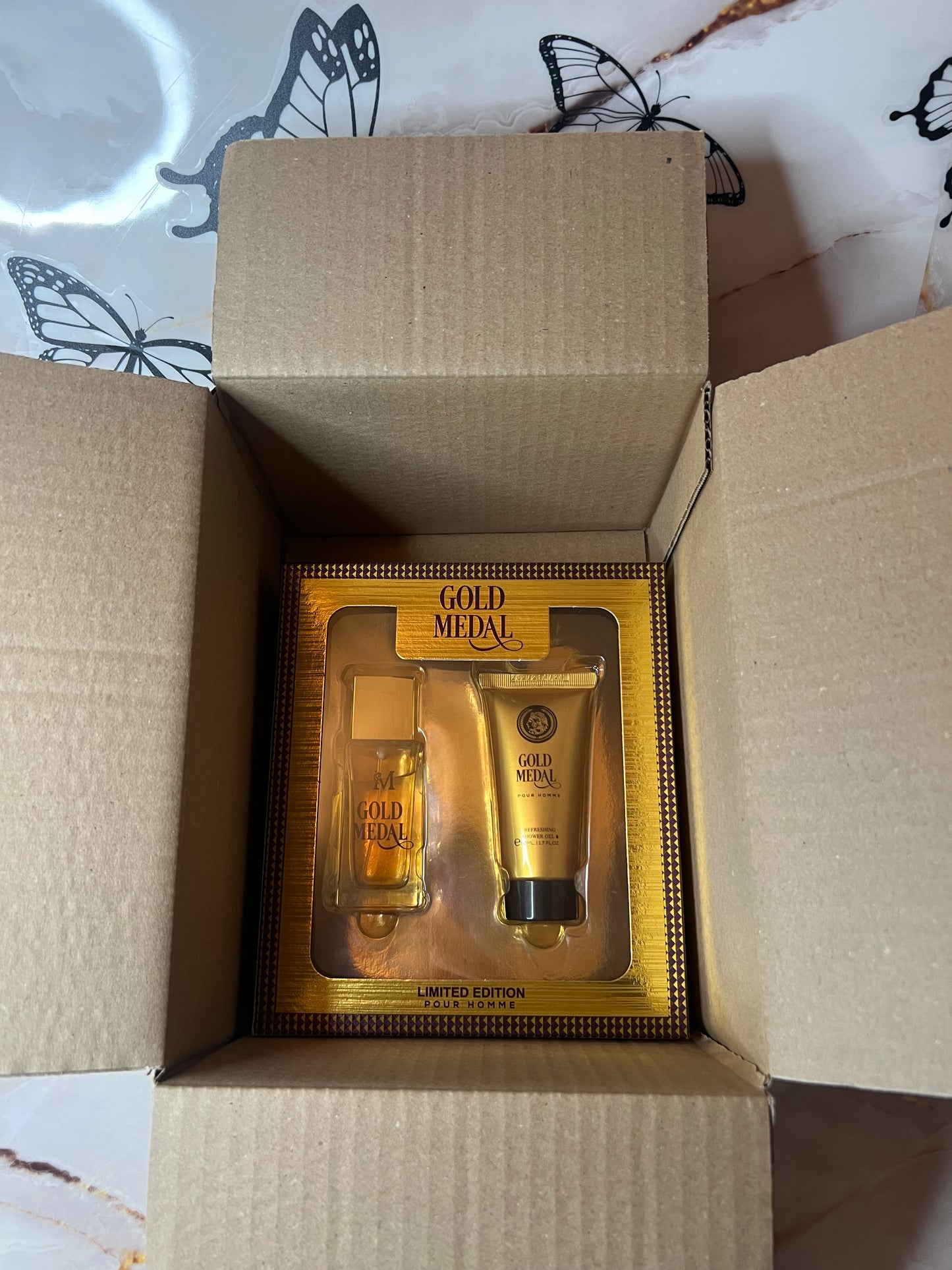 📦 Box Regalo 📦💝 Profumo 50ml / Crema Corpo 50ml 🎁 1 Confezione Donna 👩 1 Confezione Uomo 👨