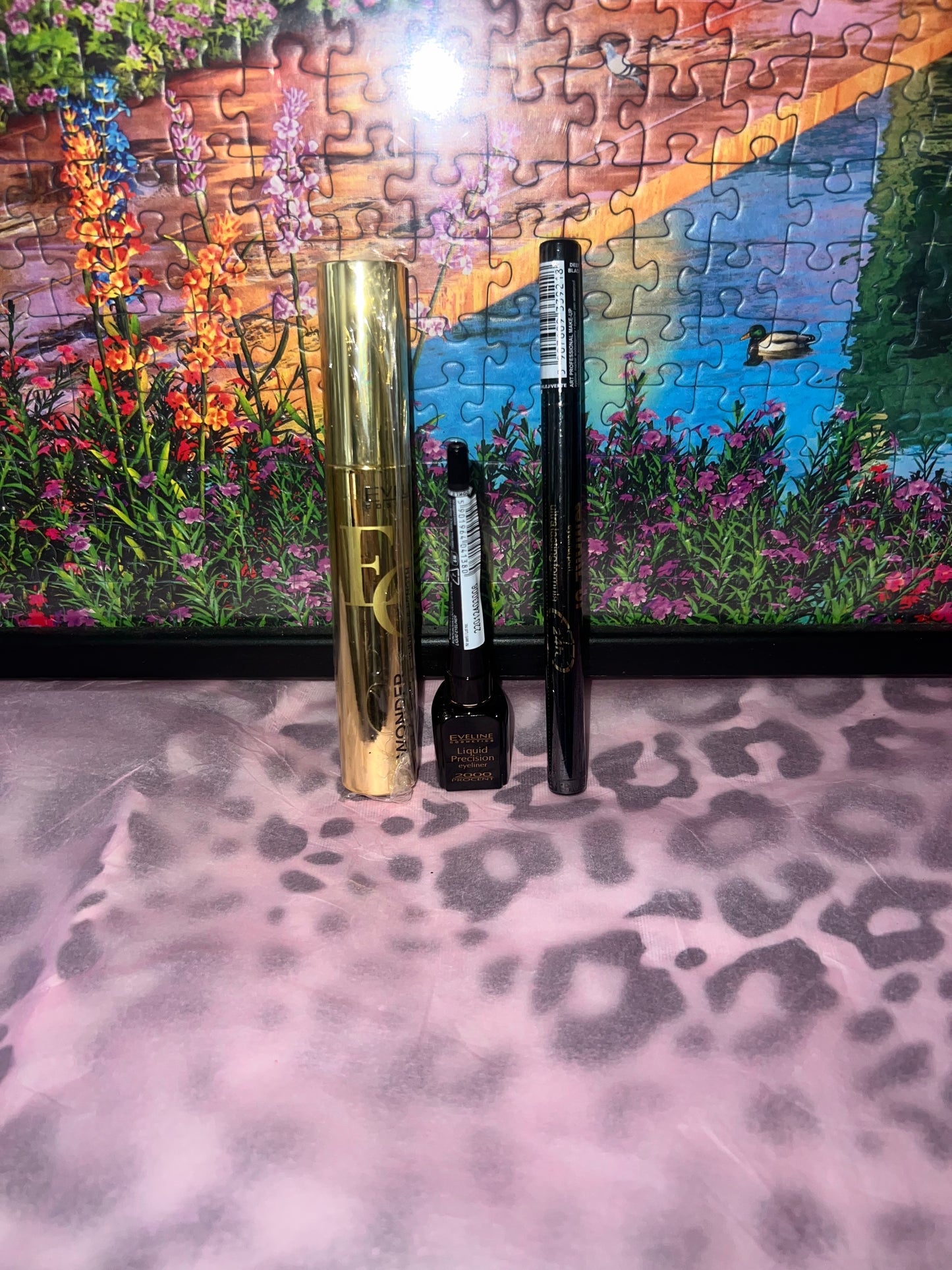 Mascara,Eye-liner boccetta e eye-liner art