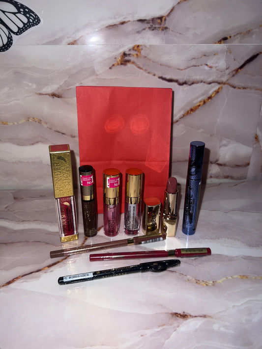 ⭐️💄 Mistery Bag 9 Prodotti Make-up Eveline Cosmetics💄⭐️